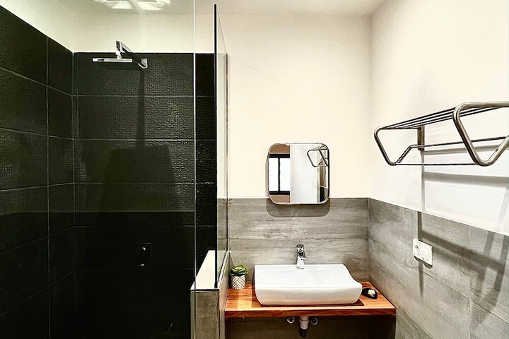 Room 21 of 30