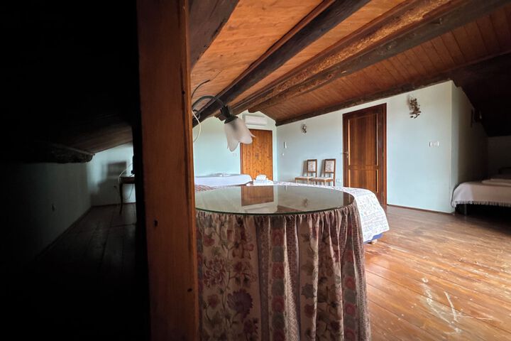 Room 24 of 64
