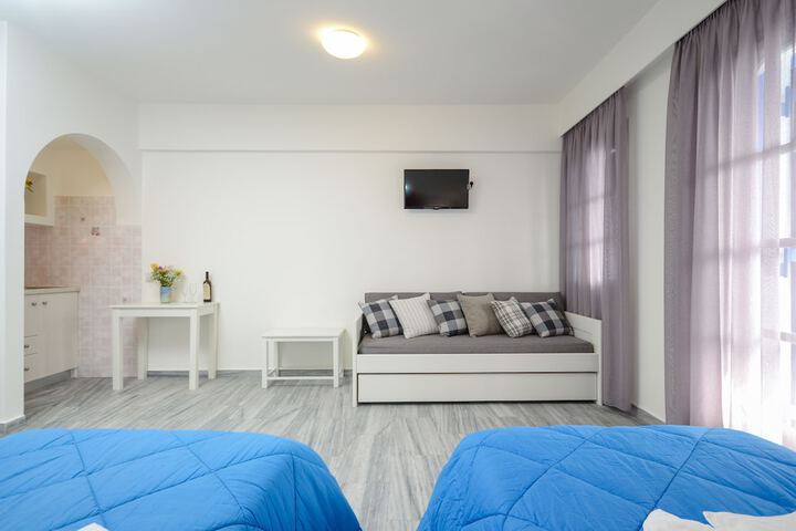 Room 25 of 107