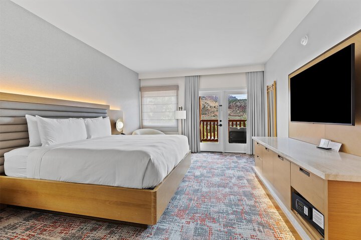 Room 10 of 97