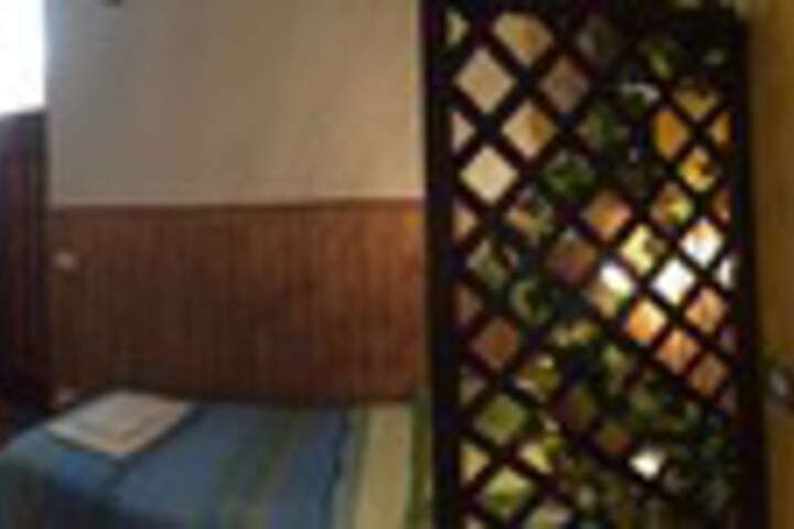 Room 31 of 48