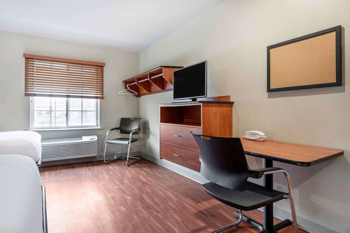 Studio Double Bed (6 of 12)