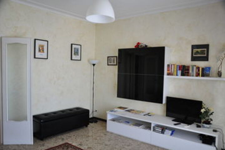 Room 48 of 61