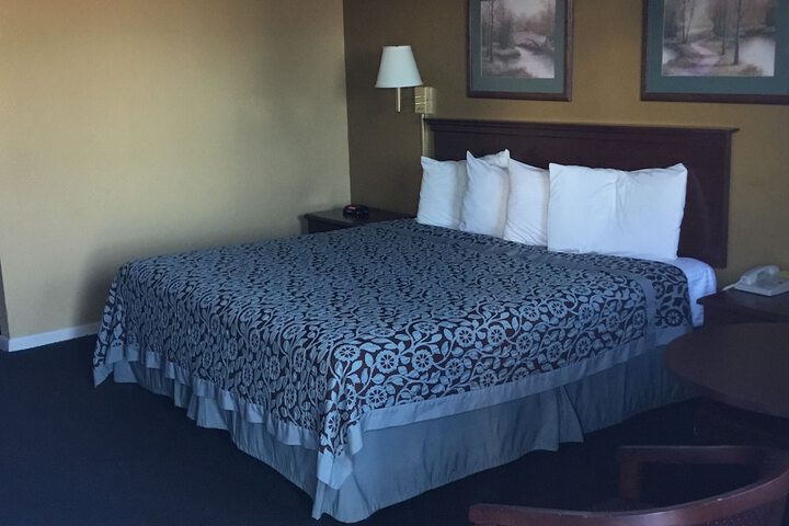 Basic Single King Bed (1 of 11)