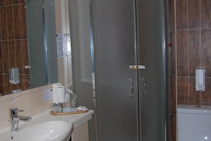 Room 14 of 22