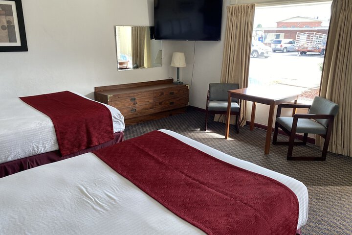 Room 4 of 72