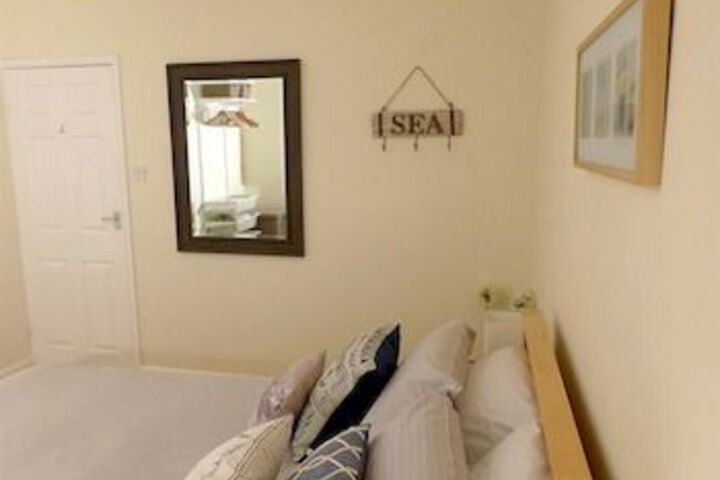 Room 5 of 26