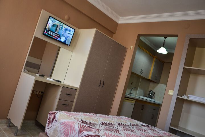 Room 12 of 49