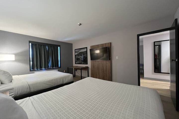 Room 11 of 26