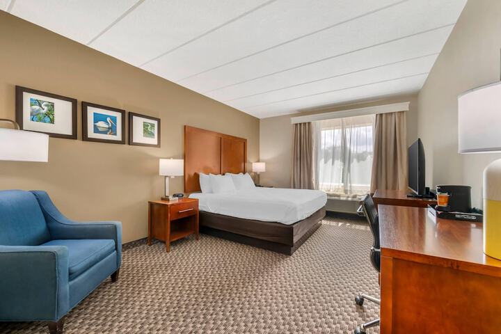 Room 7 of 37