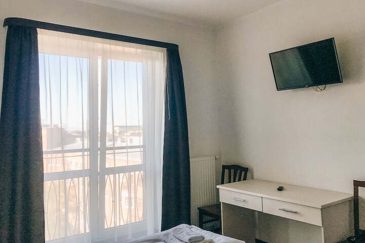 Room 2 of 31