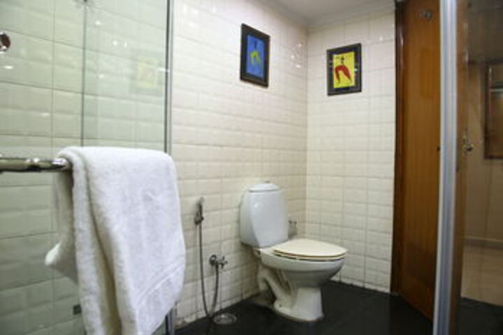 Room 2 of 21