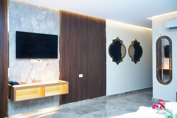 Room 95 of 177