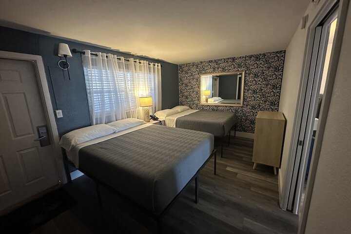 Room 12 of 46