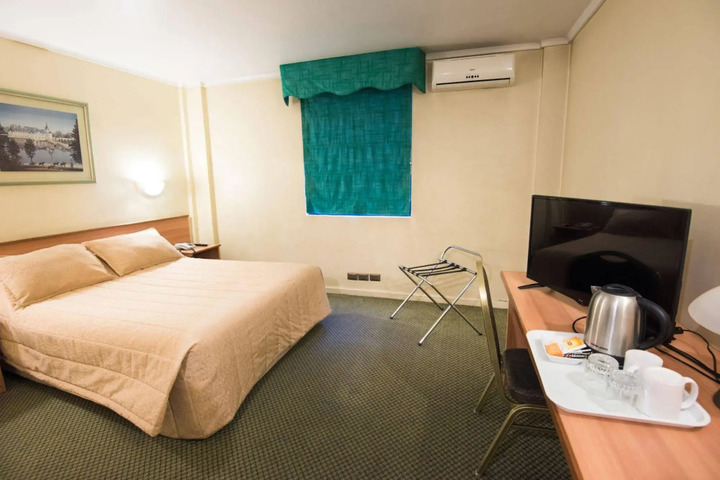 General 4 of 21