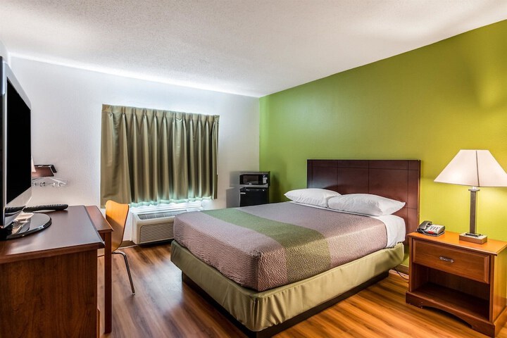 Room 12 of 42