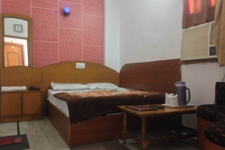 Room 16 of 58