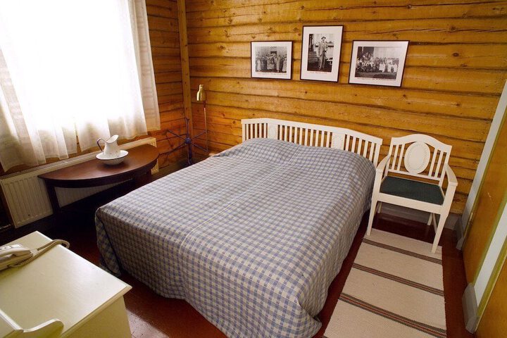 Room 11 of 60