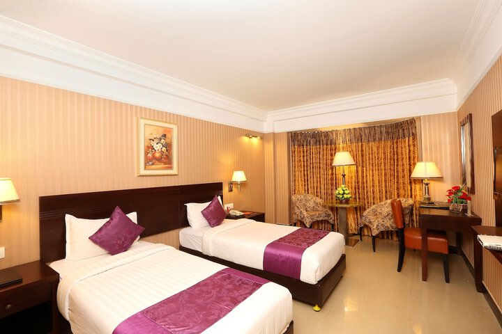 Room 16 of 53