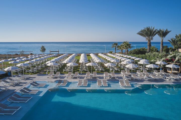 Exterior of Atlantica Sungarden Park