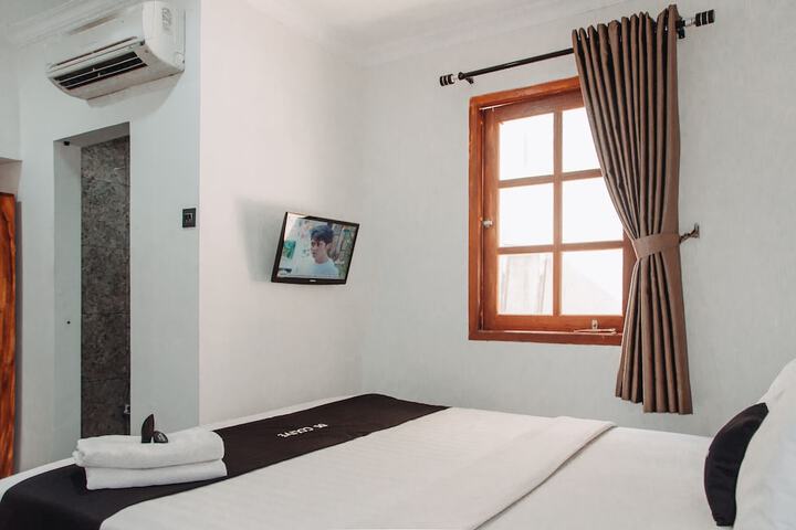 Room 12 of 37