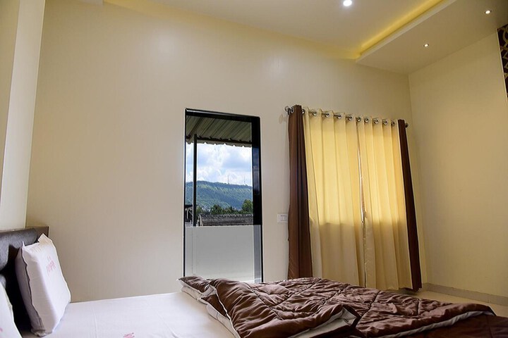 Room 13 of 43