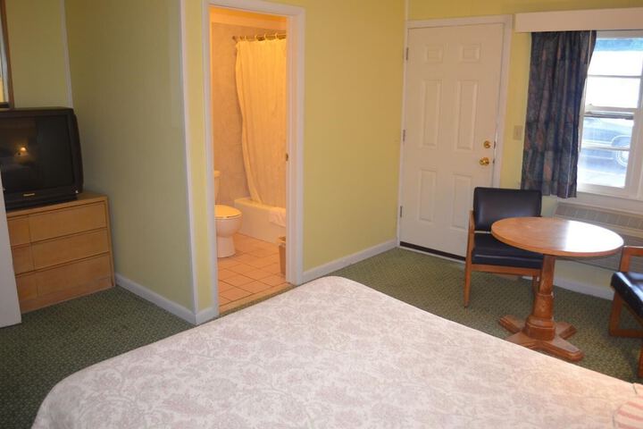 Room 18 of 23