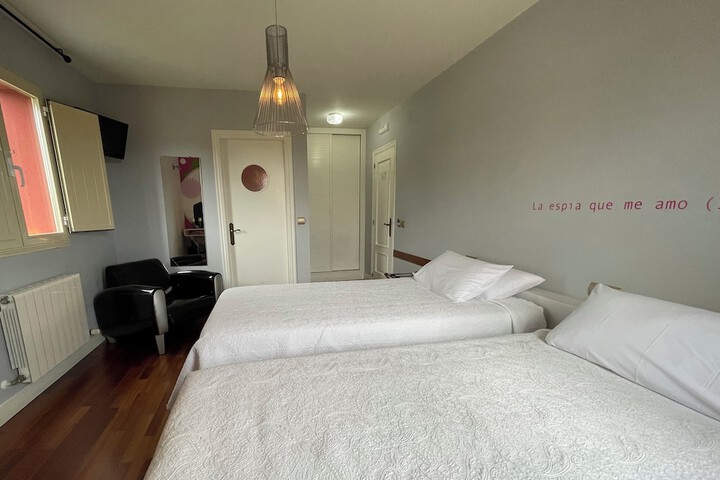 Room 13 of 41