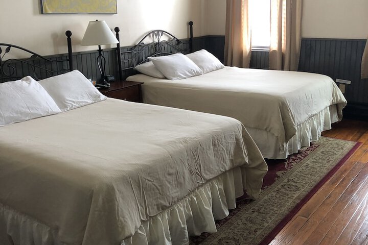 Room 4 of 15