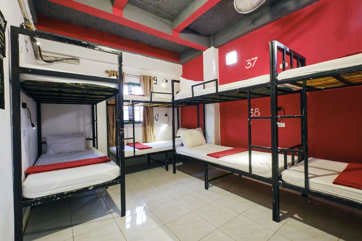 Room 26 of 155