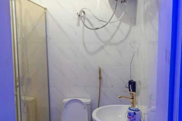 Room 18 of 18