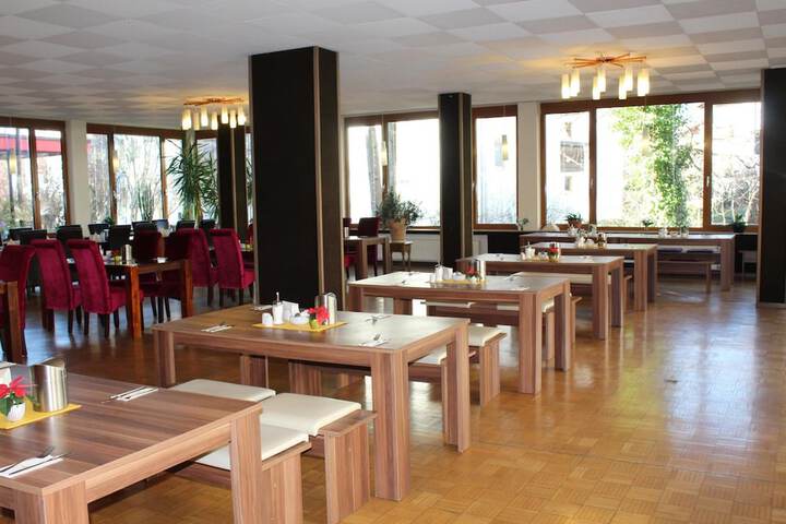 Dining 43 of 55
