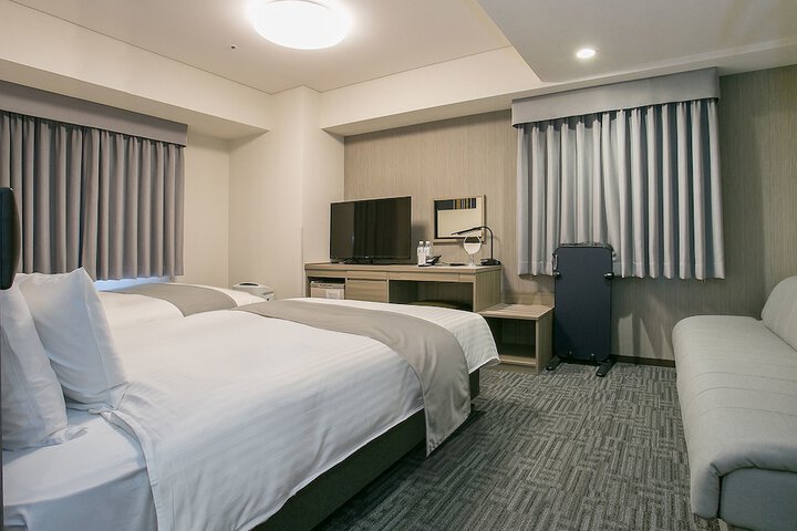 Room 6 of 64