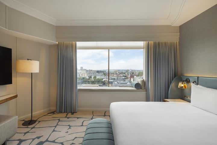 Room 40 of 161
