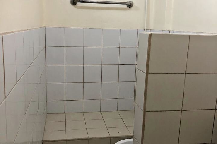 Room 14 of 21