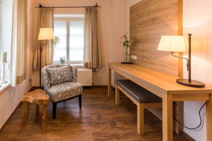 Room 16 of 111