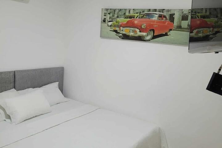 Room 7 of 33