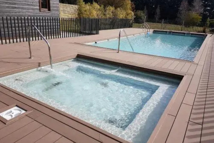 Pool 12 of 17