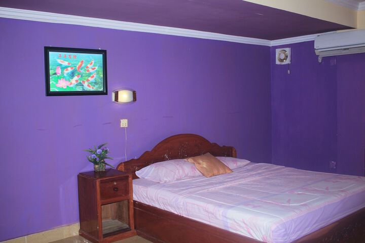 Room 6 of 45