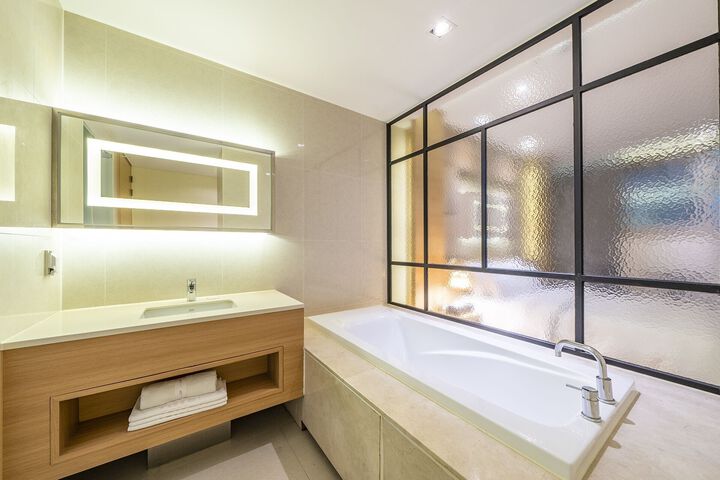 Room 18 of 21