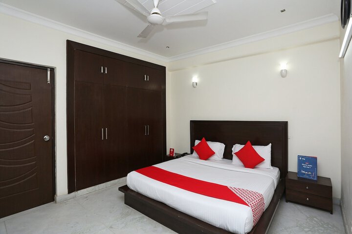 Room 14 of 26