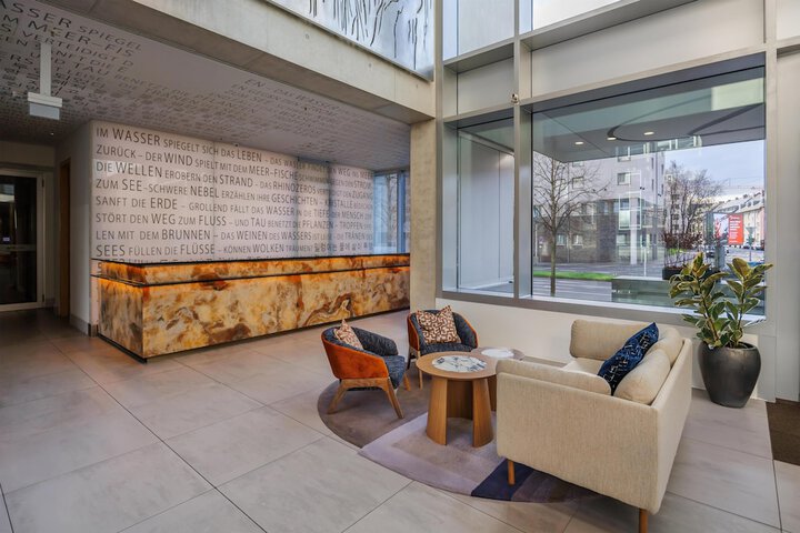 Guest Lobby