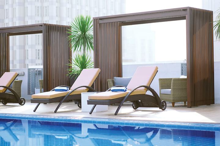 Pool Hotel