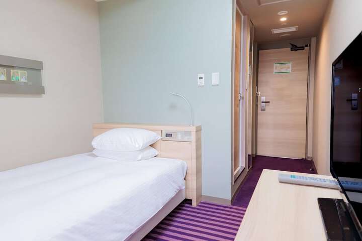Room 19 of 68
