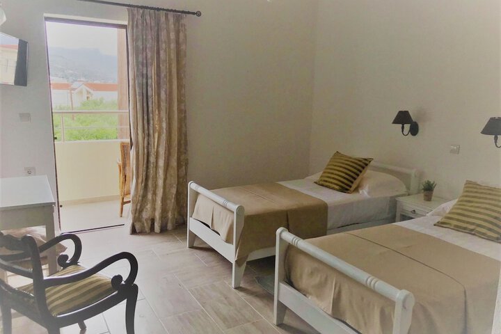 Room 12 of 41