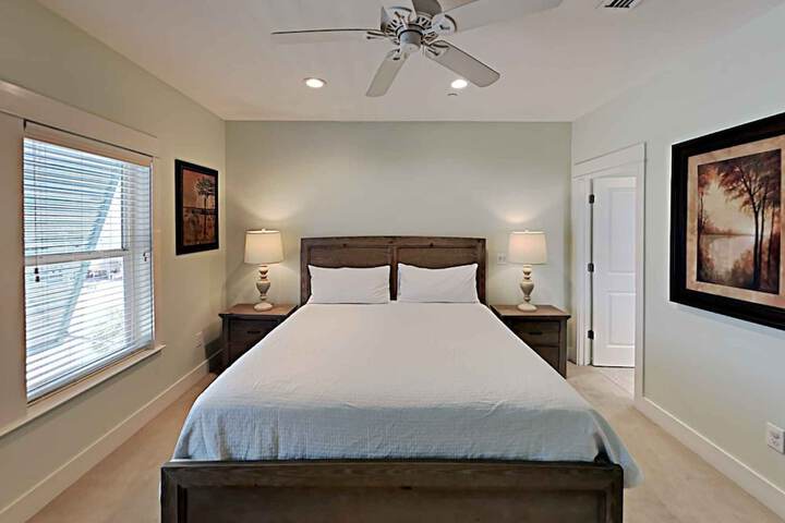 Room 28 of 80