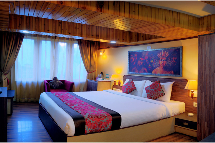 Room 4 of 6