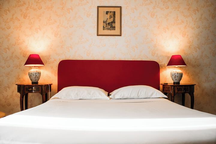 Room 32 of 67