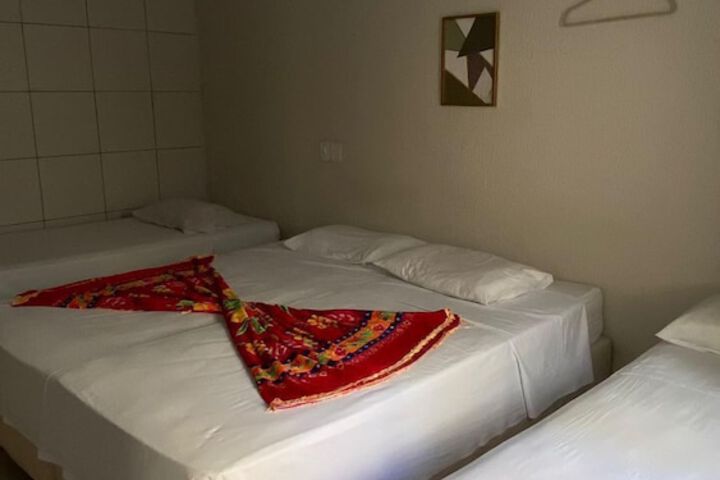 Room 9 of 11