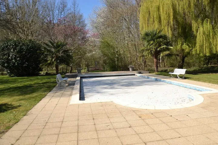 Pool 8 of 10
